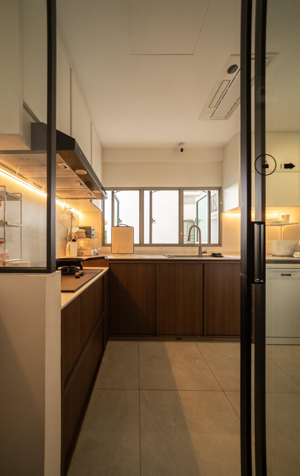 Modern Kitchen with Countertop and Marble Floor