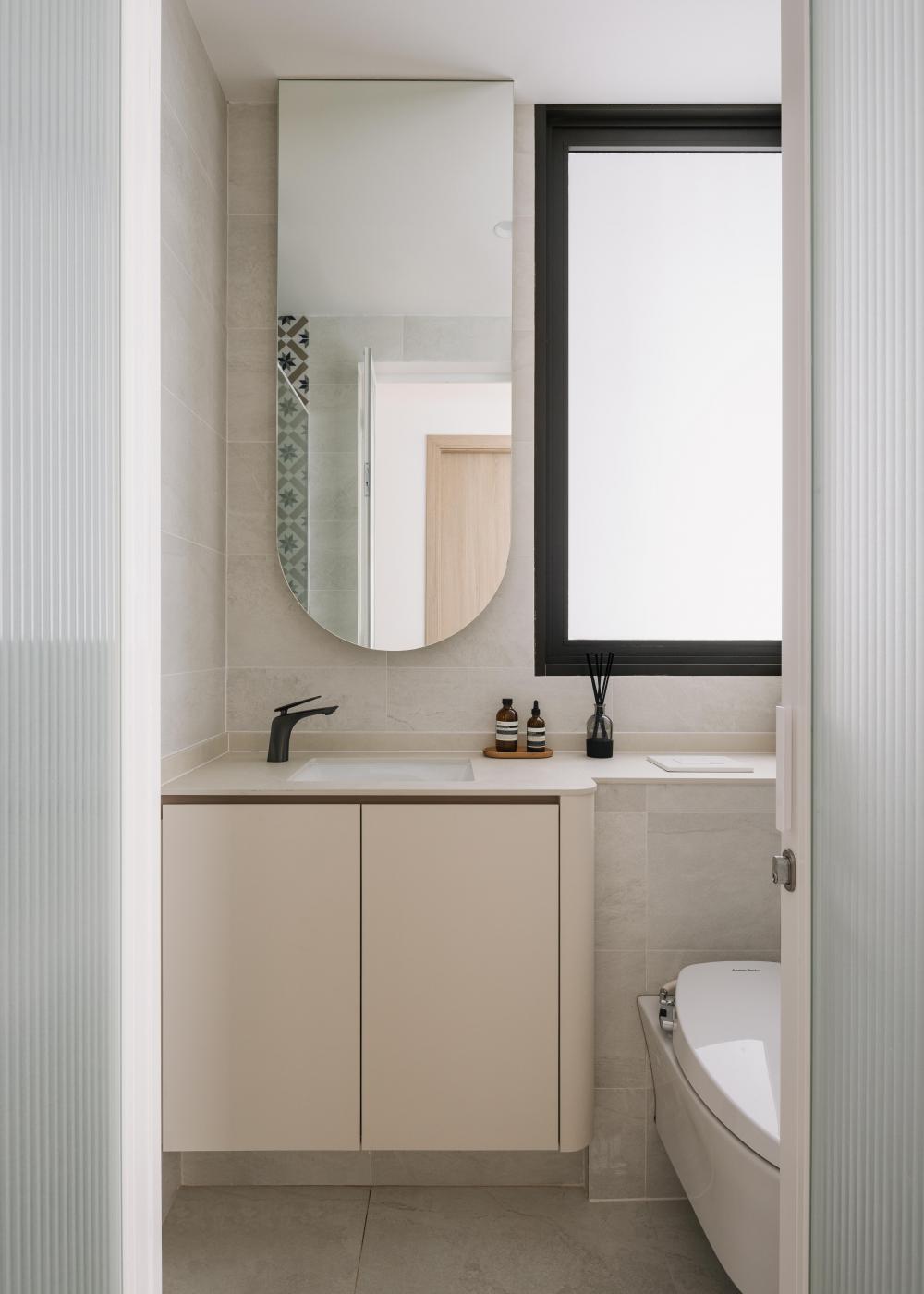 Scandinavian Bathroom with Mirror and Bathroom Storage