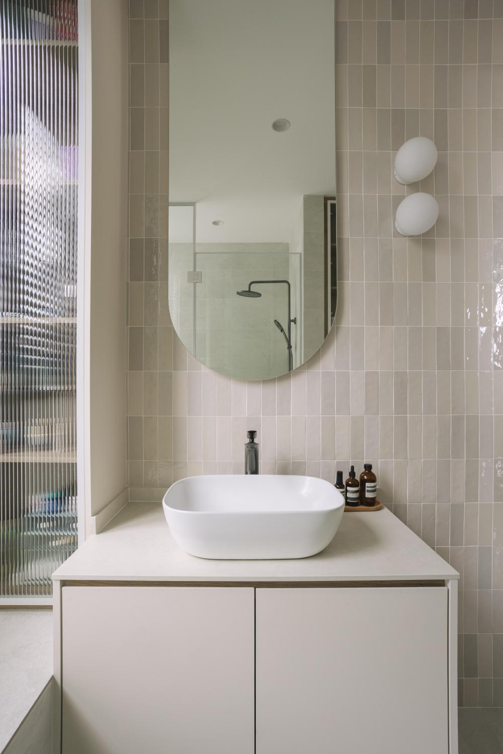 Scandinavian Bathroom with Mirror and Bathroom Storage