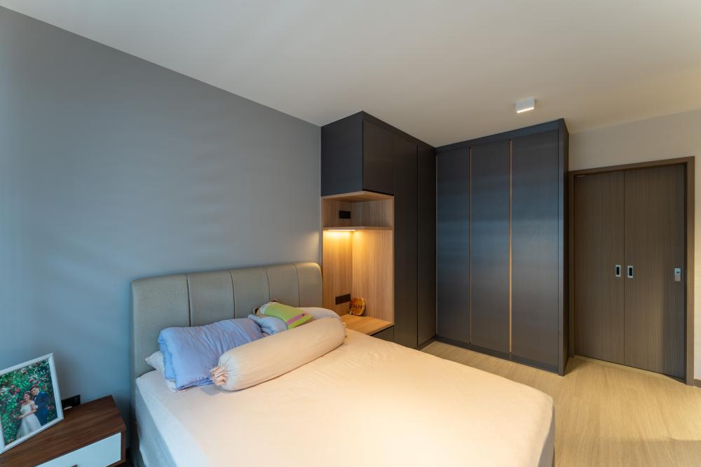 Scandinavian Bedroom with Vinyl Flooring and Wardrobe