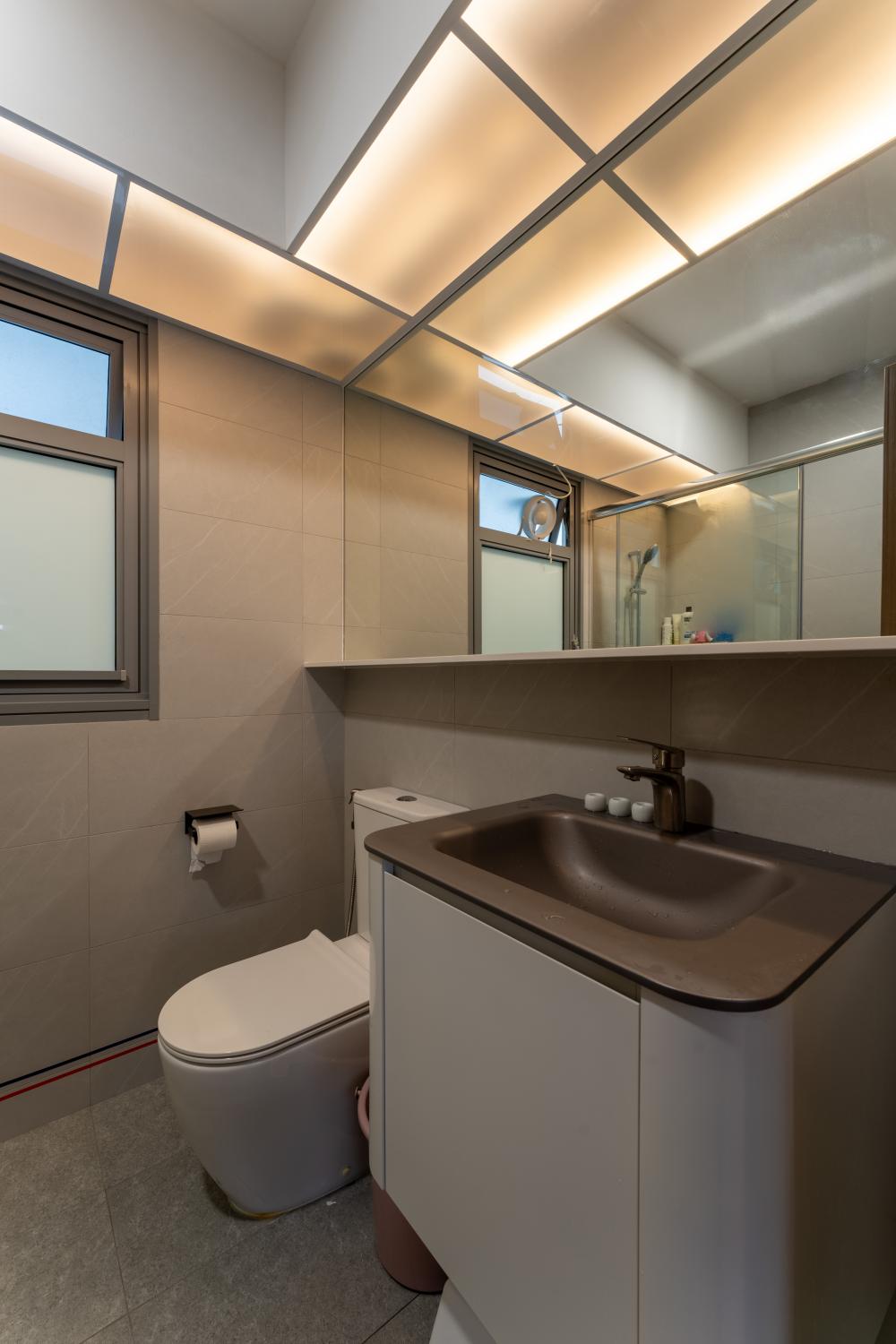 Scandinavian Bathroom with Countertop and Homogeneous Tiles