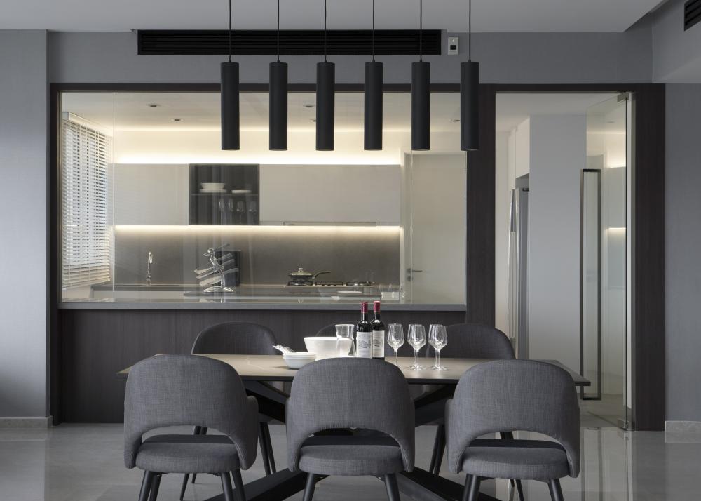 Modern Dining Room with Cove Lighting and Dining Table