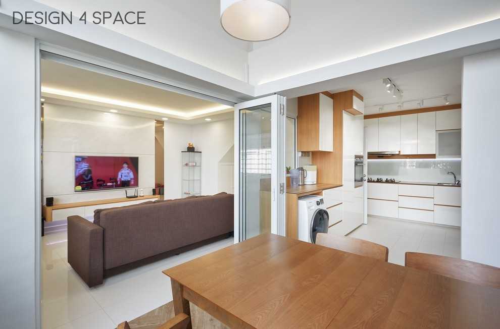 Modern Kitchen with Homogeneous Tiles and Kitchen Window