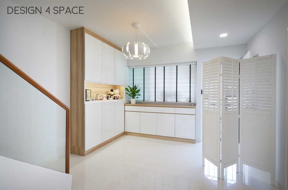 Modern Entryway with Shoe Rack and Shoe Cabinets