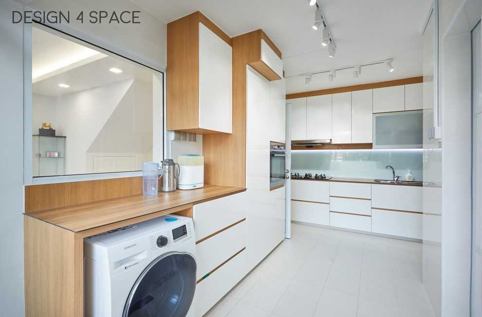 Modern Kitchen with Open Kitchen and Kitchen Backsplash
