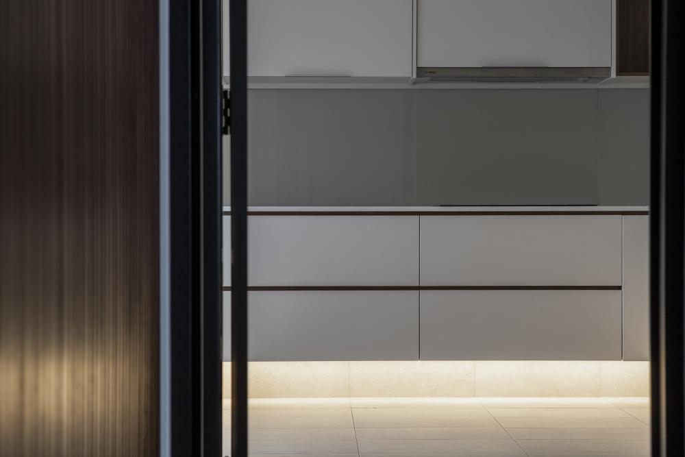 Scandinavian Kitchen with Countertop and Homogeneous Tiles