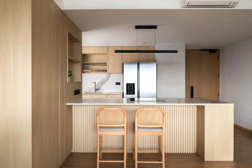 Minimalist Kitchen with Countertop and Open Kitchen