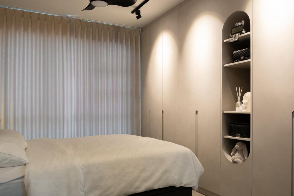 Modern Bedroom with Queen Bed and Bed