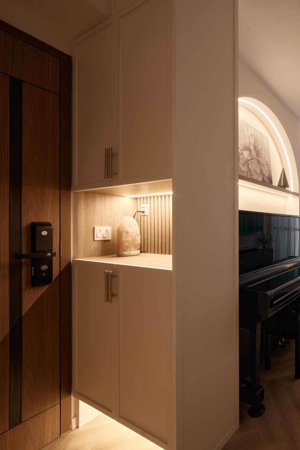 Modern Entryway with Shoe Rack and Small Storage