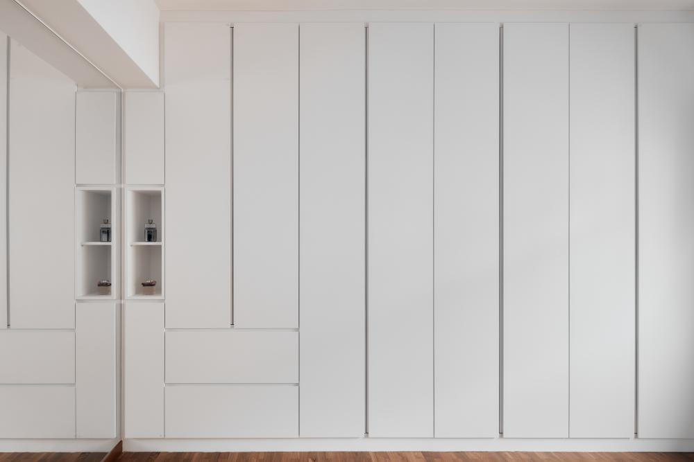 Modern Bedroom with Wardrobe and Sliding Wardrobe