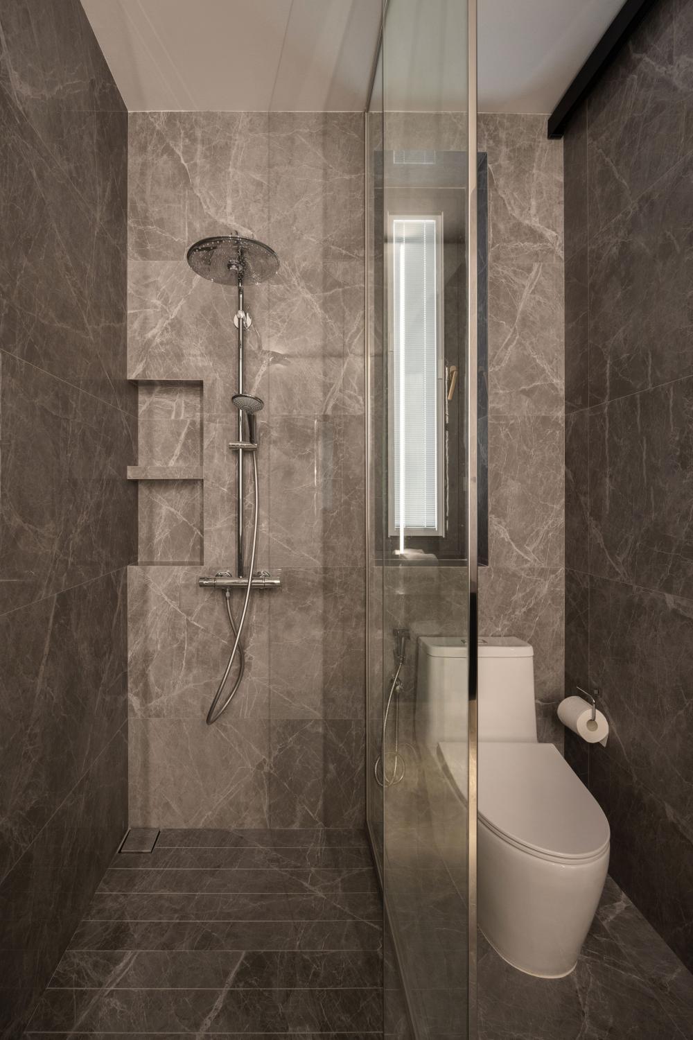 Modern Bathroom with Marble Floor and Rainshower