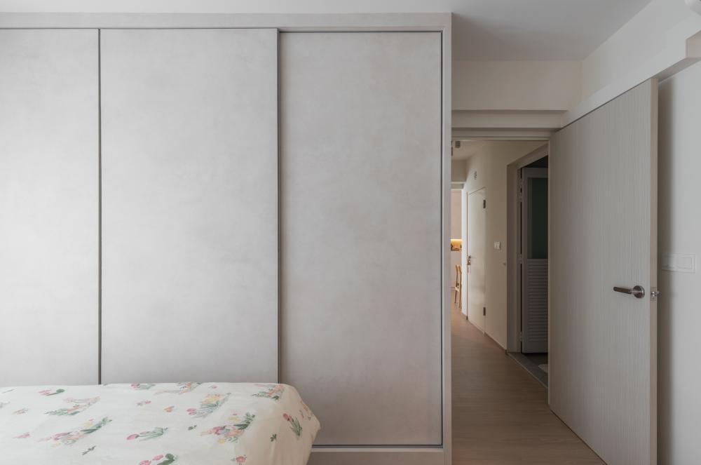 Minimalist Bedroom with Vinyl Flooring and Wardrobe