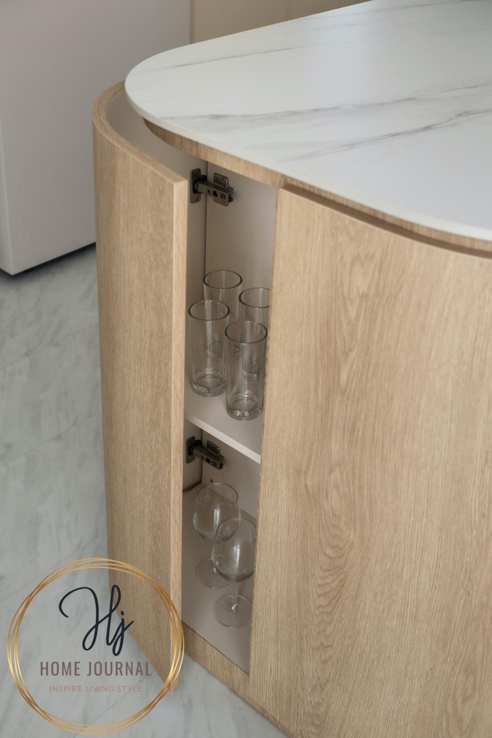 Scandinavian Kitchen with Kitchen Island and Open Kitchen