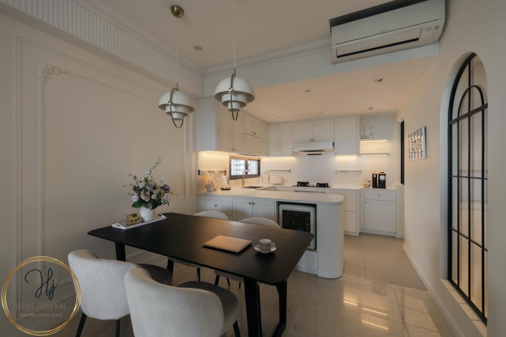 Modern Dining Room with Drop Light and Chandelier