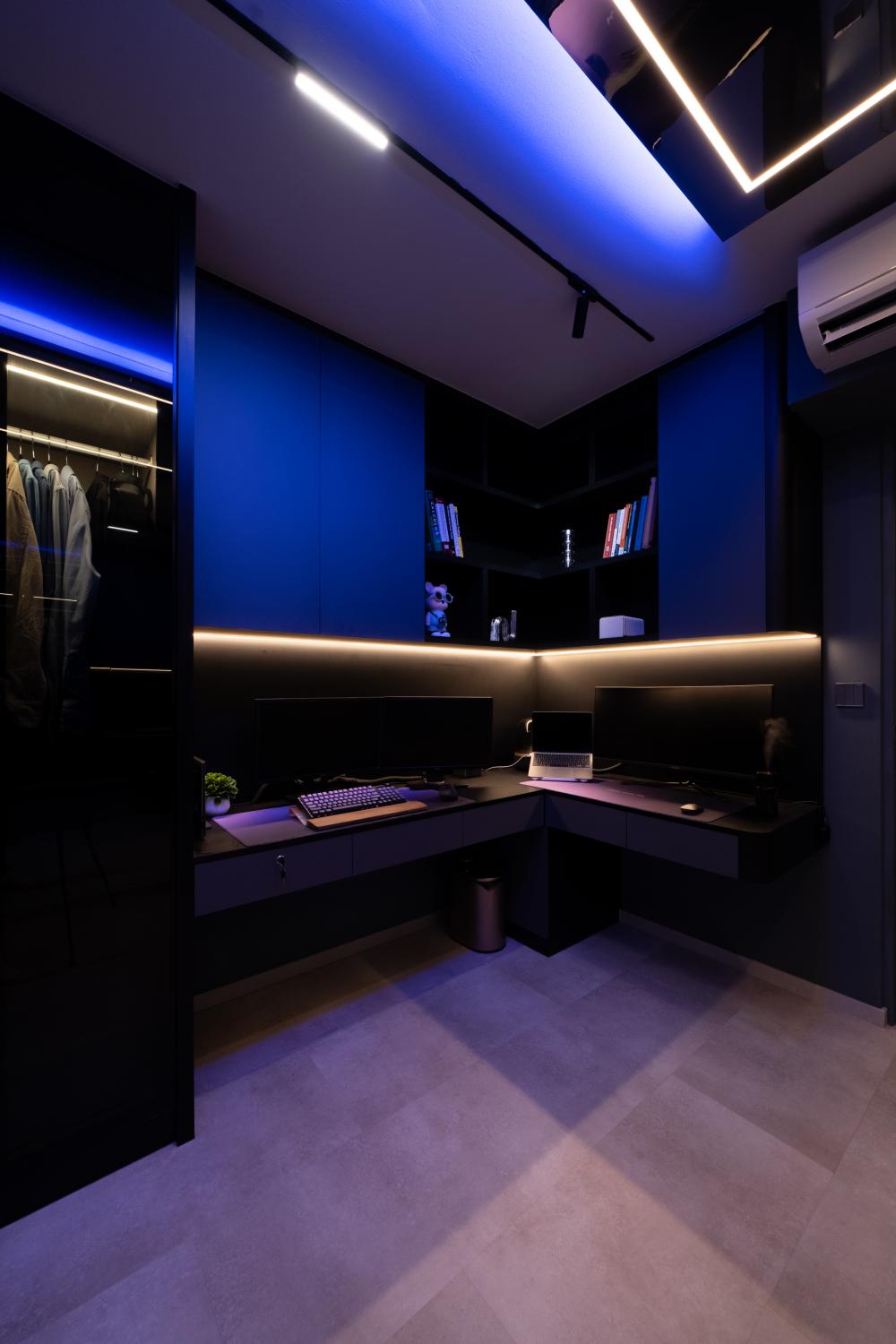Modern Home Office with Desk and Desk Chairs