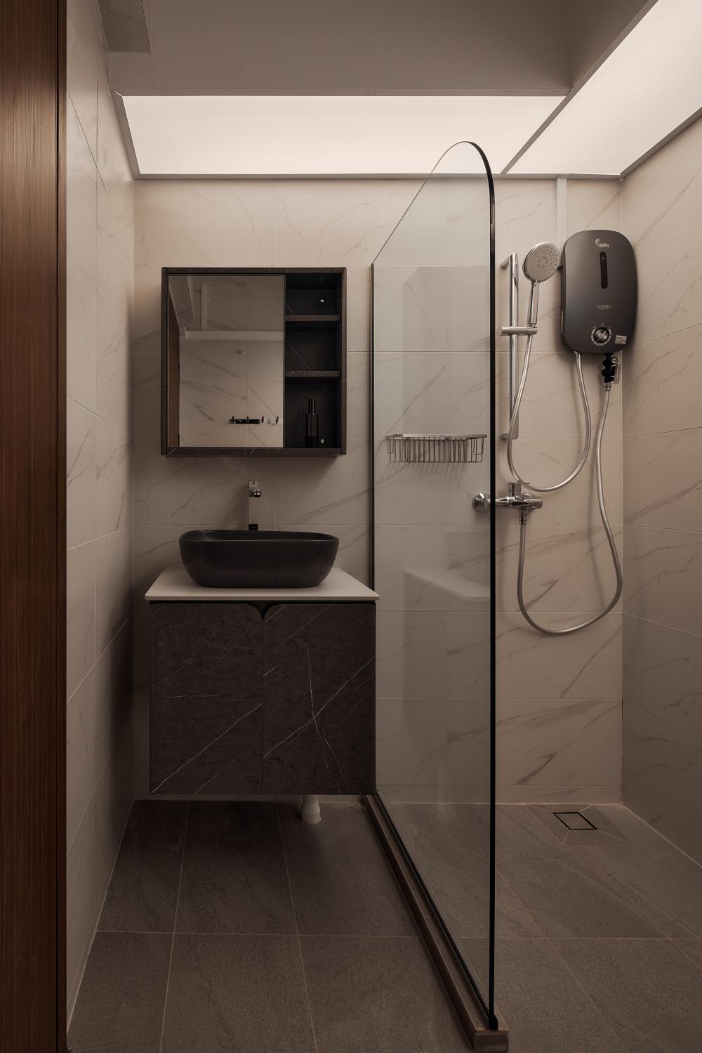 Scandinavian Bathroom with Mirror and Bathroom Storage