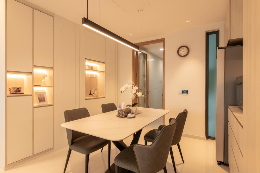Modern Dining Room with Drop Light and Ceiling Light