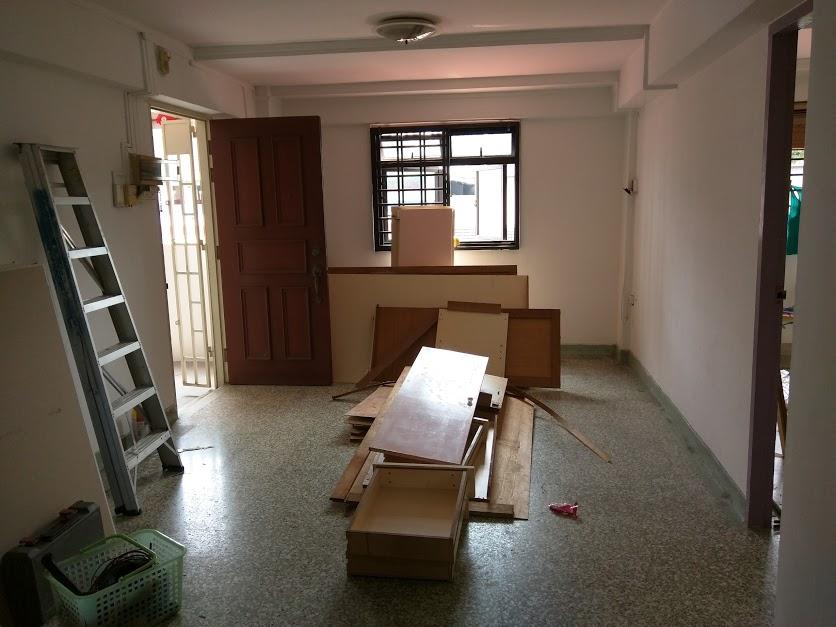 Asian Living Room with Homogeneous Tiles and Herringbone Tiling