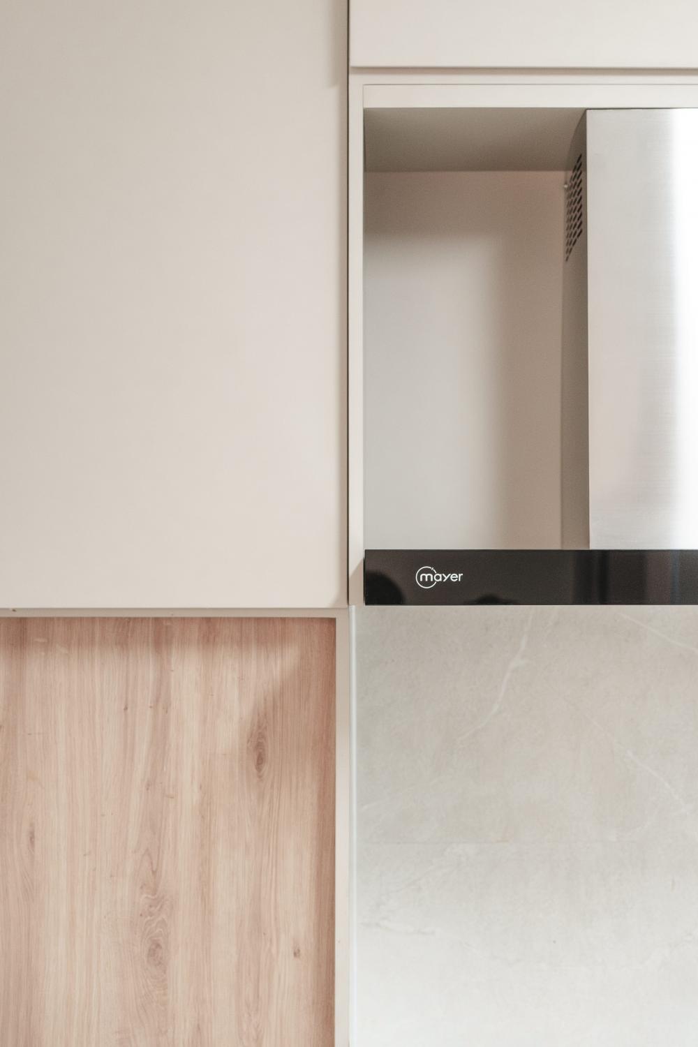 Contemporary Kitchen with Countertop and Vinyl Flooring