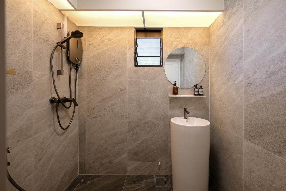 Scandinavian Bathroom with Homogeneous Tiles and Mirror