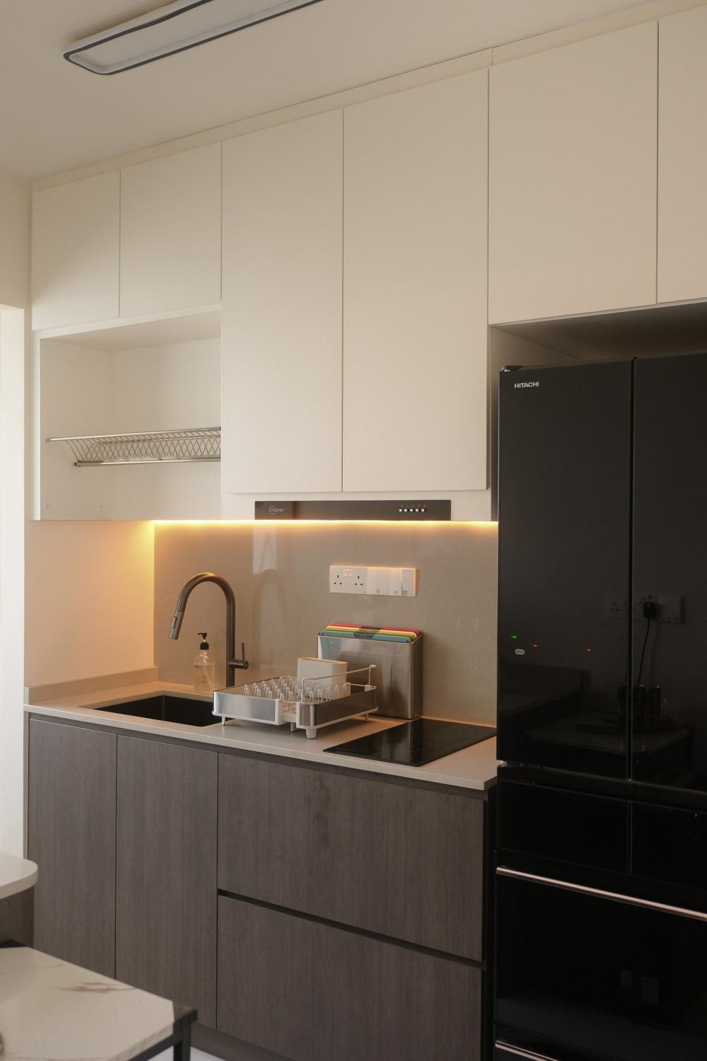 Scandinavian Kitchen with Kitchen Island and Open Kitchen
