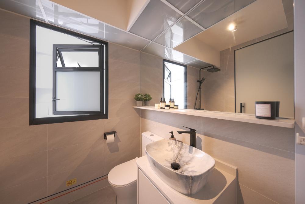 Modern Bathroom with Cement Floor and Shower Screen
