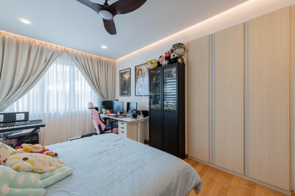 Modern Bedroom with Bookshelf and Parquet Floor