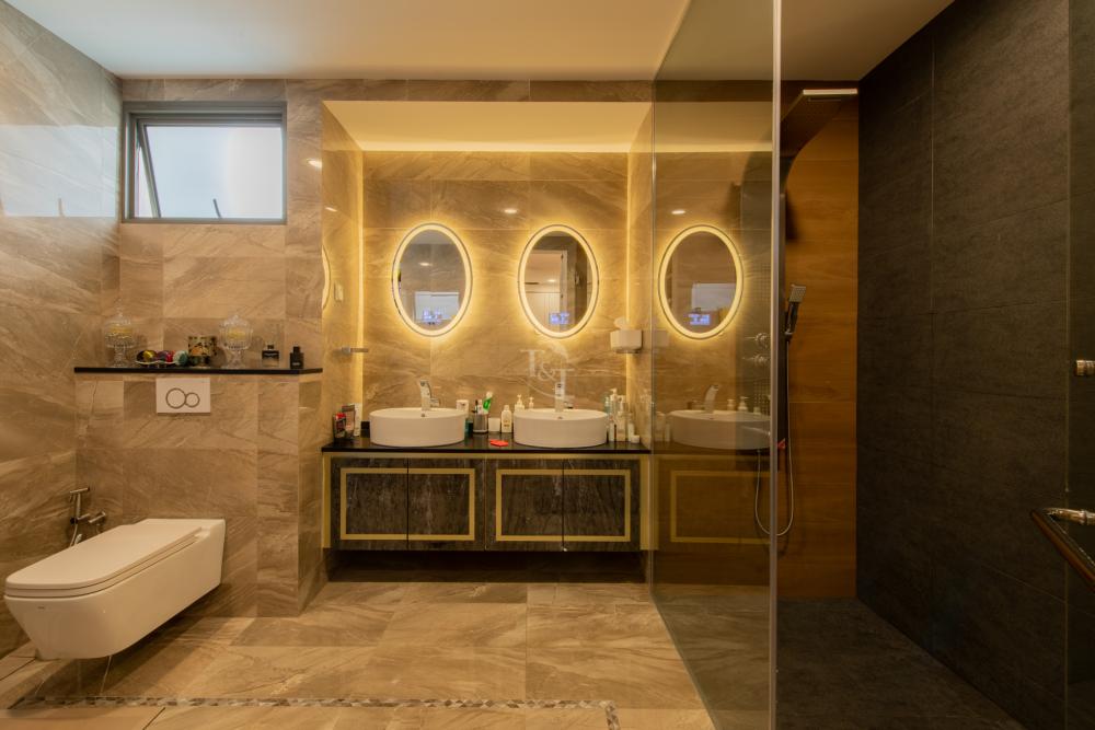 Modern Bathroom with Countertop and Homogeneous Tiles