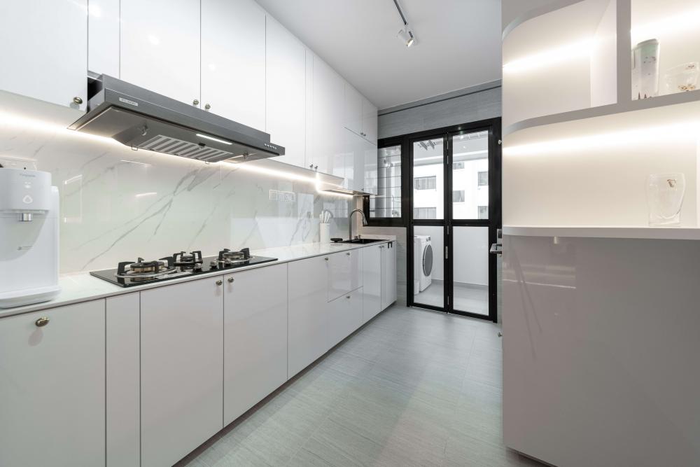 Minimalist Kitchen with Kitchen Accessories and Kitchen Cabinets