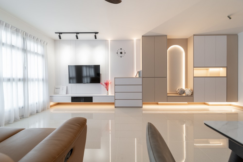 Minimalist Living Room with Sofa and Dining Table