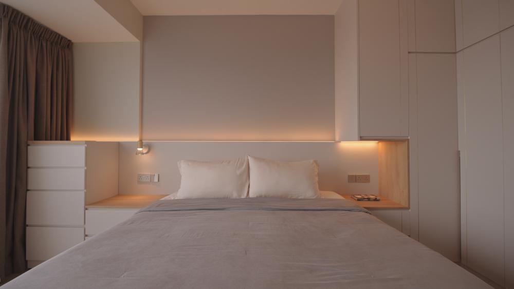Scandinavian Bedroom with Vinyl Flooring and Bedroom Dresser