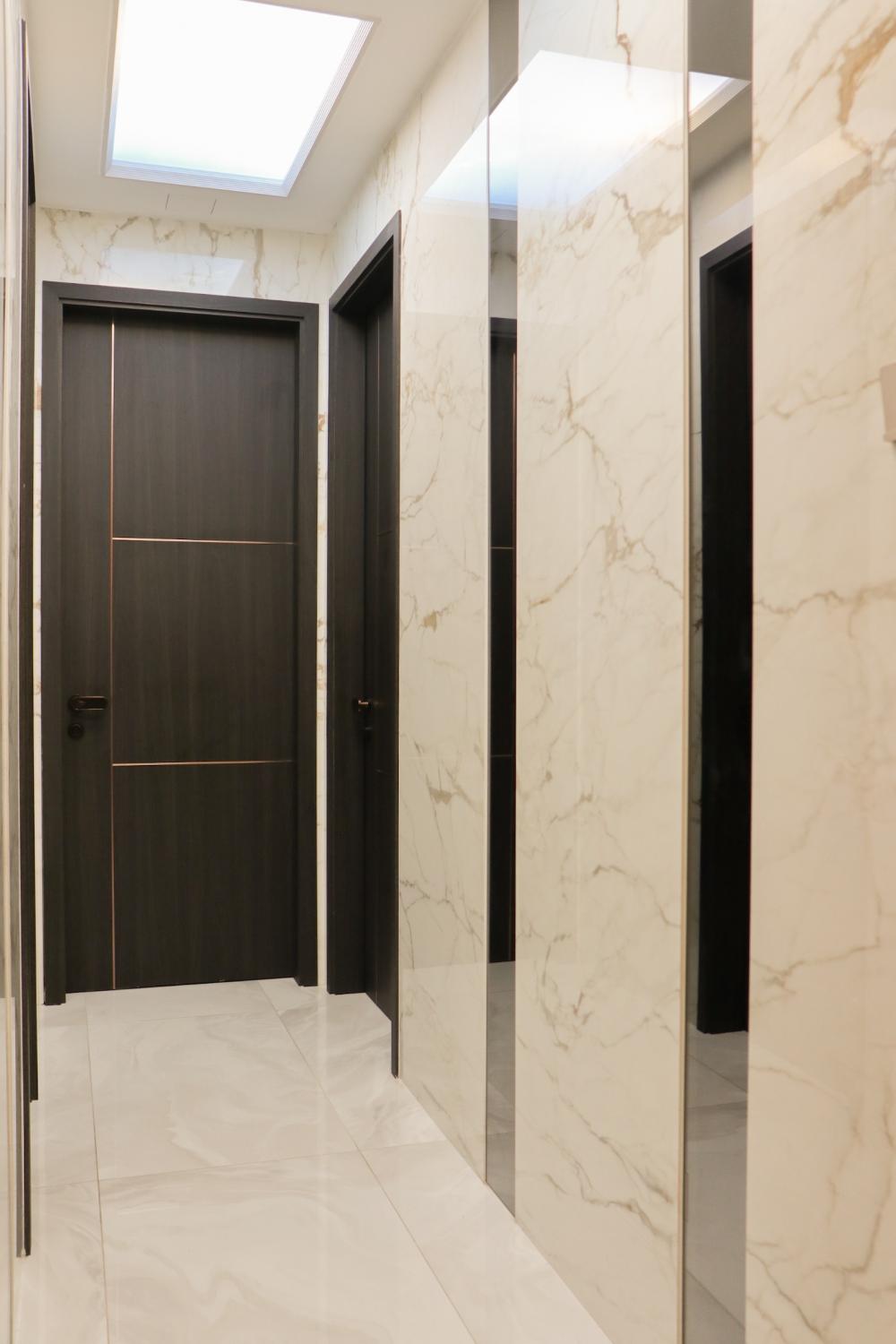 Modern Entryway with Mirror and Shoe Rack