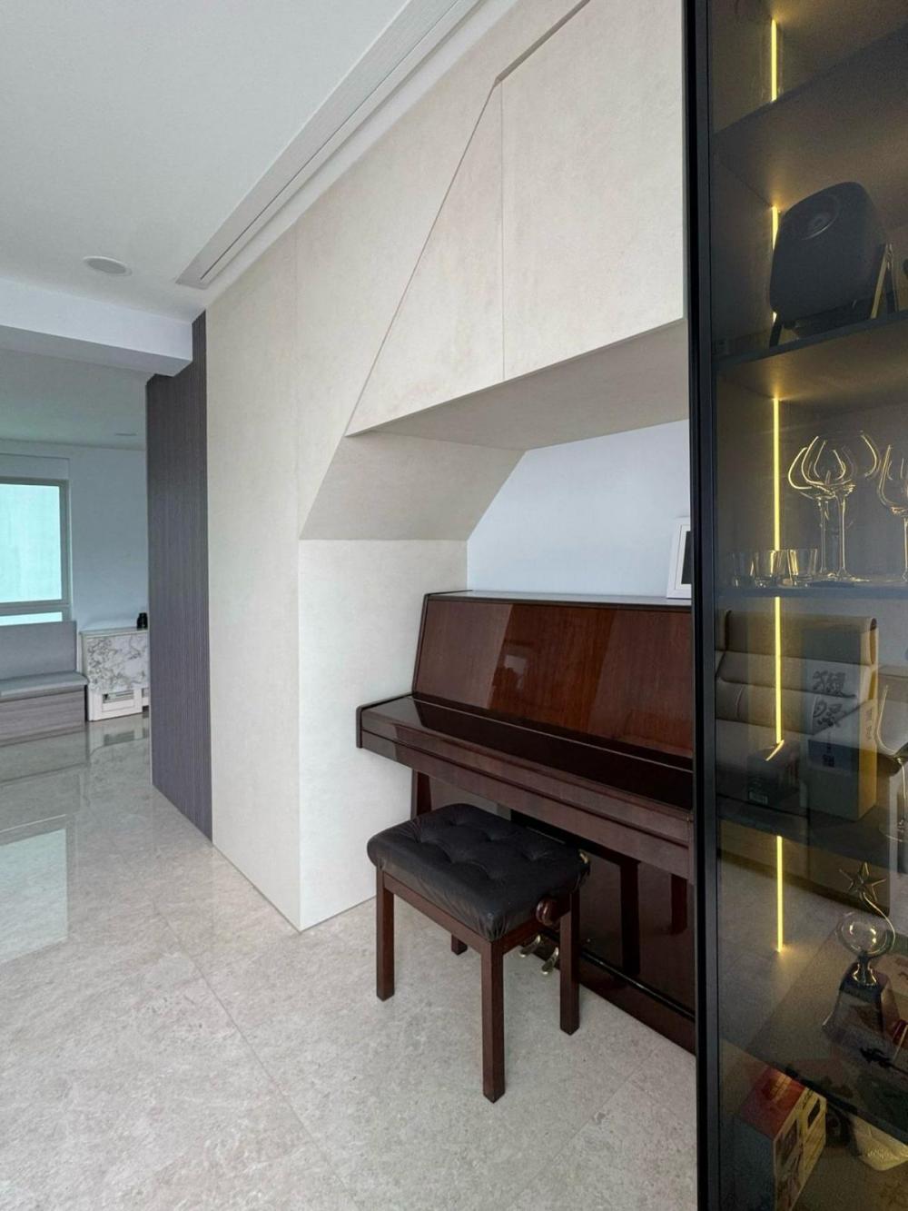 Minimalist Living Room with Marble Floor and Feature Wall