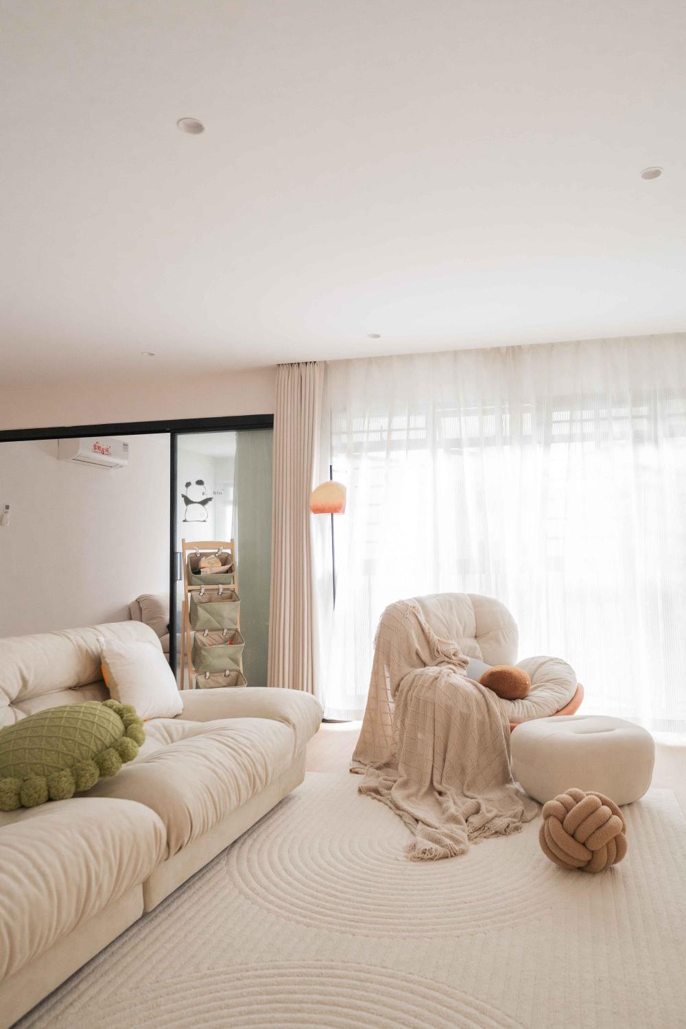 Minimalist Living Room with Bay Window and Window Seat