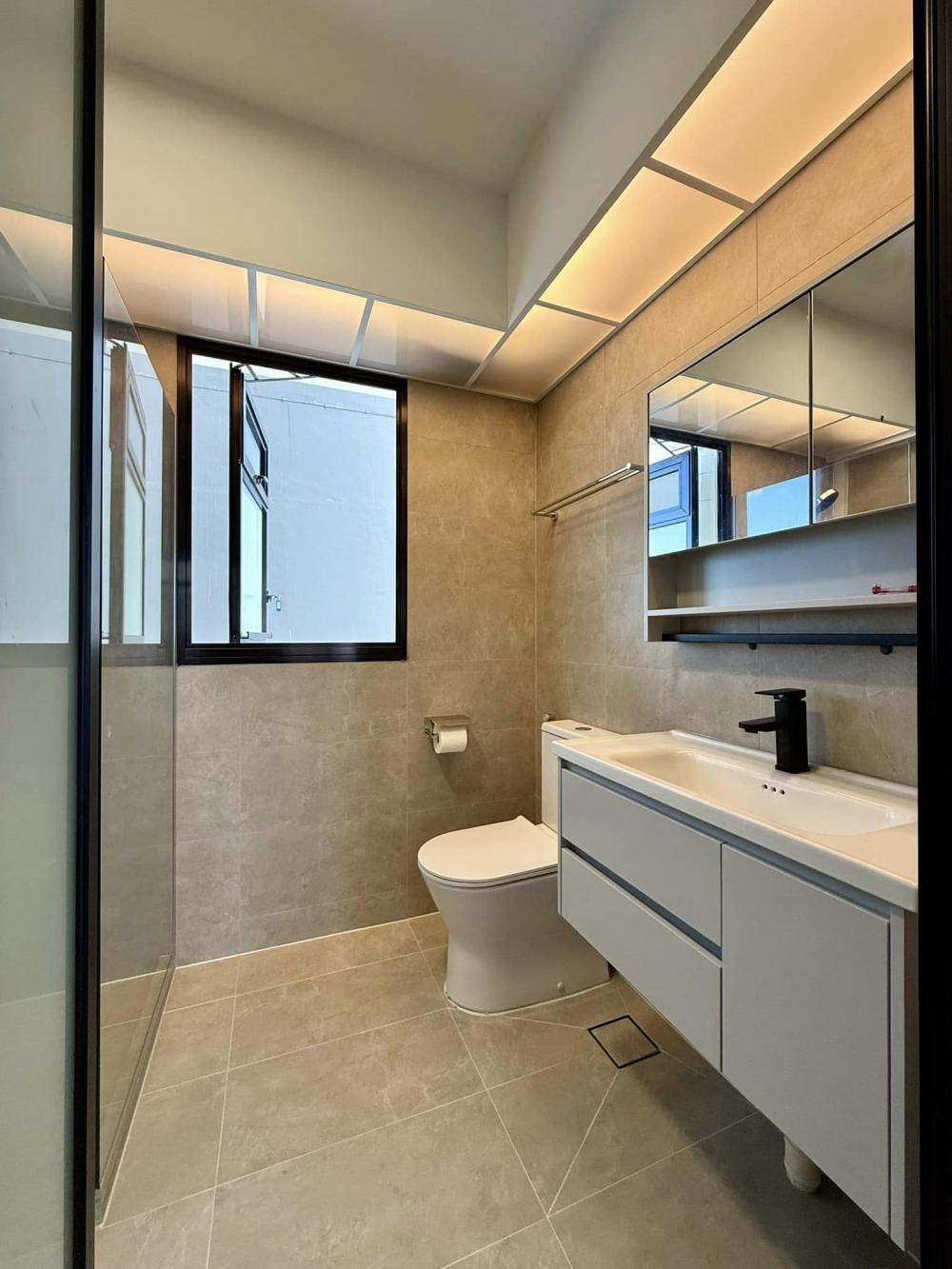 Minimalist Bathroom with Mirror and Shower Screen