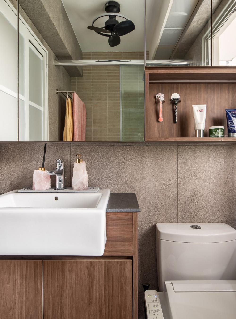 Scandinavian Bathroom with Countertop and Homogeneous Tiles