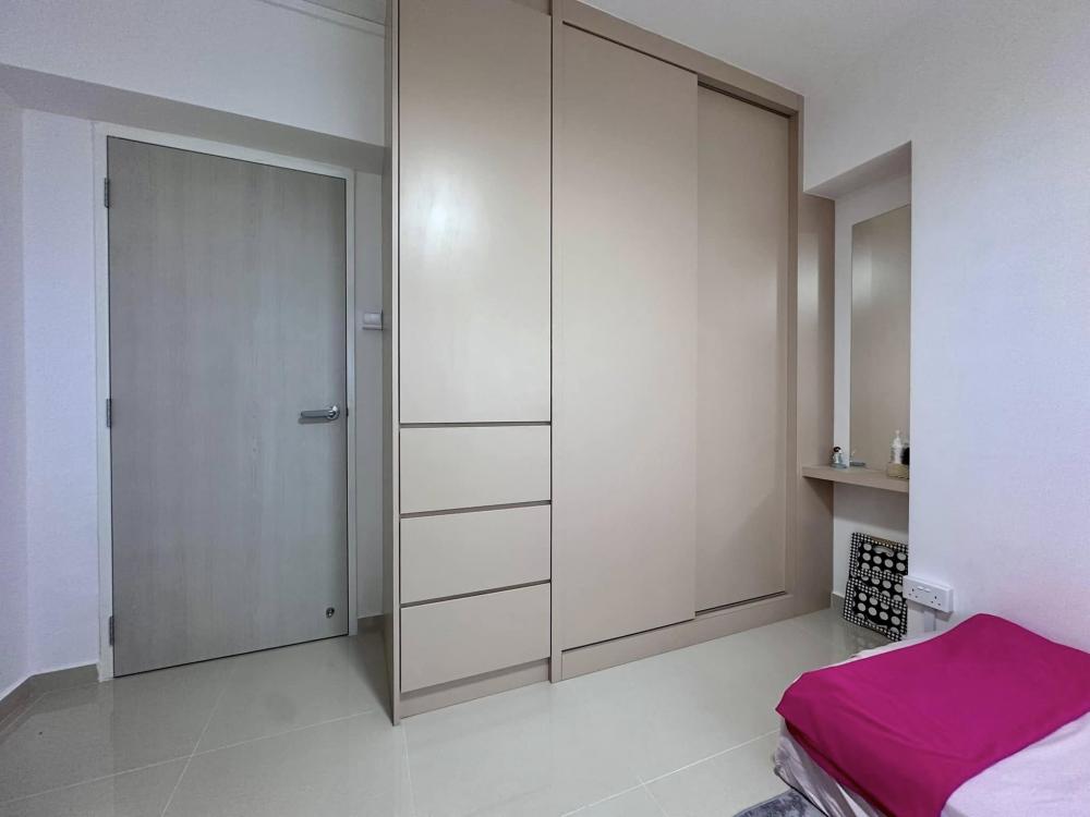 Contemporary Bedroom with Homogeneous Tiles and Wardrobe