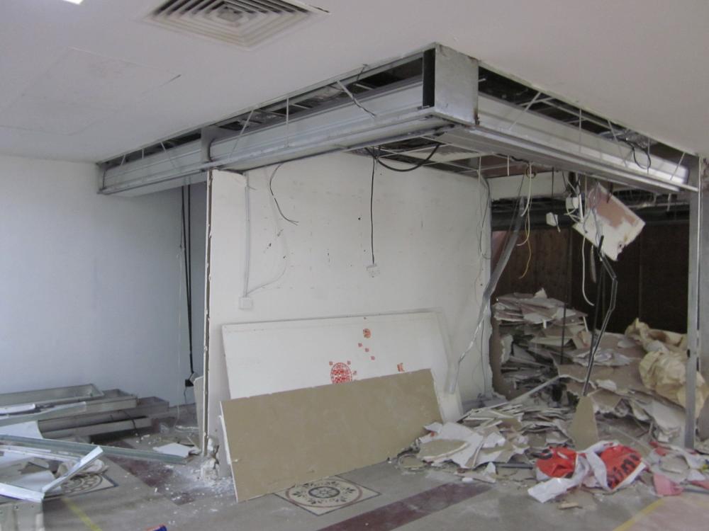 Asian Home Office with Bookshelf and Wallpaper
