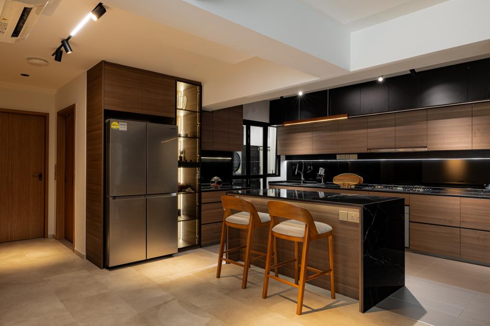 Contemporary Kitchen with Countertop and Travertine Tiles