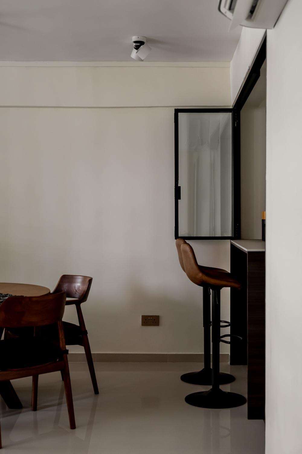 Modern Dining Room with Kitchen Island and Dining Table