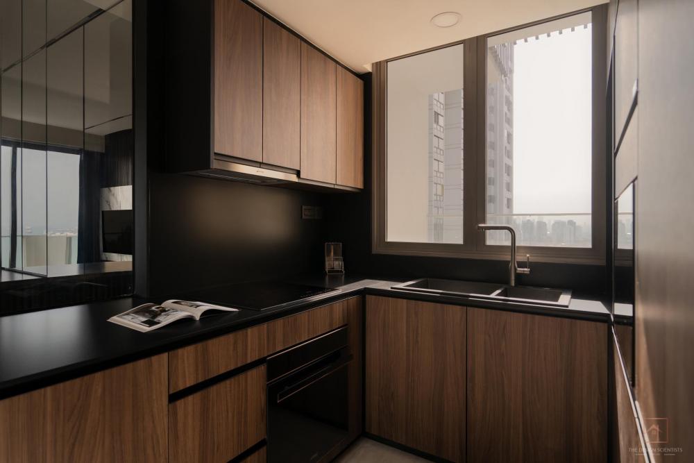 Contemporary Kitchen with Countertop and Kitchen Window