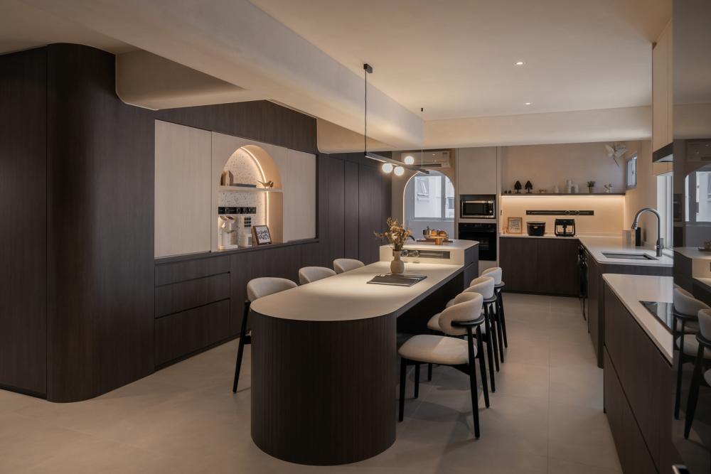 Contemporary Kitchen with Countertop and Homogeneous Tiles