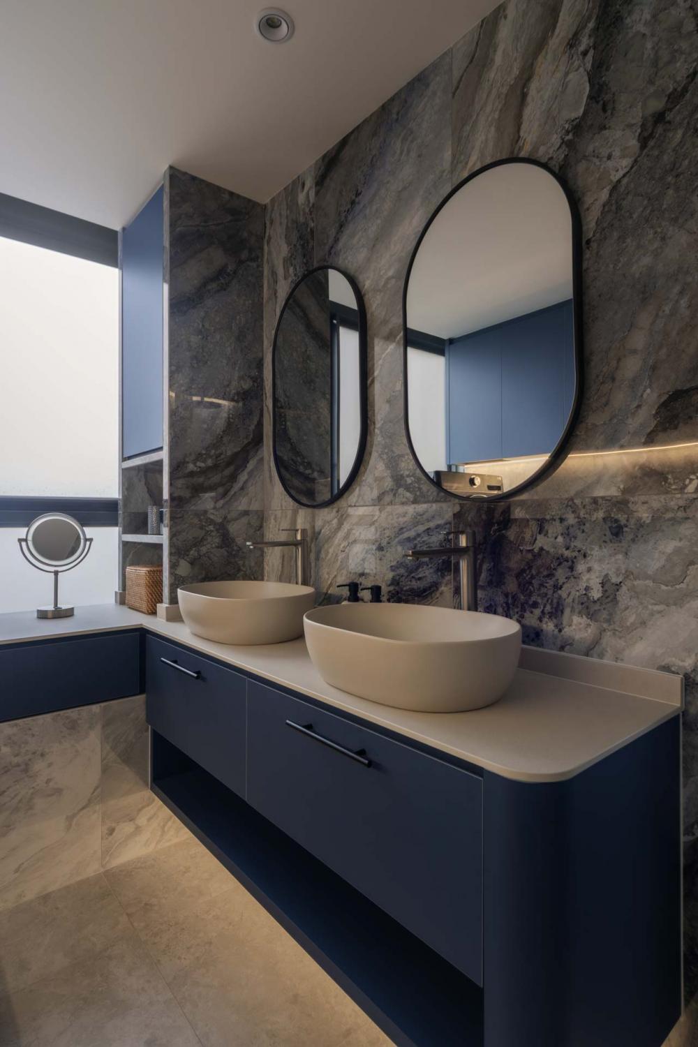 Eclectic Bathroom with Mirror and Bathroom Storage
