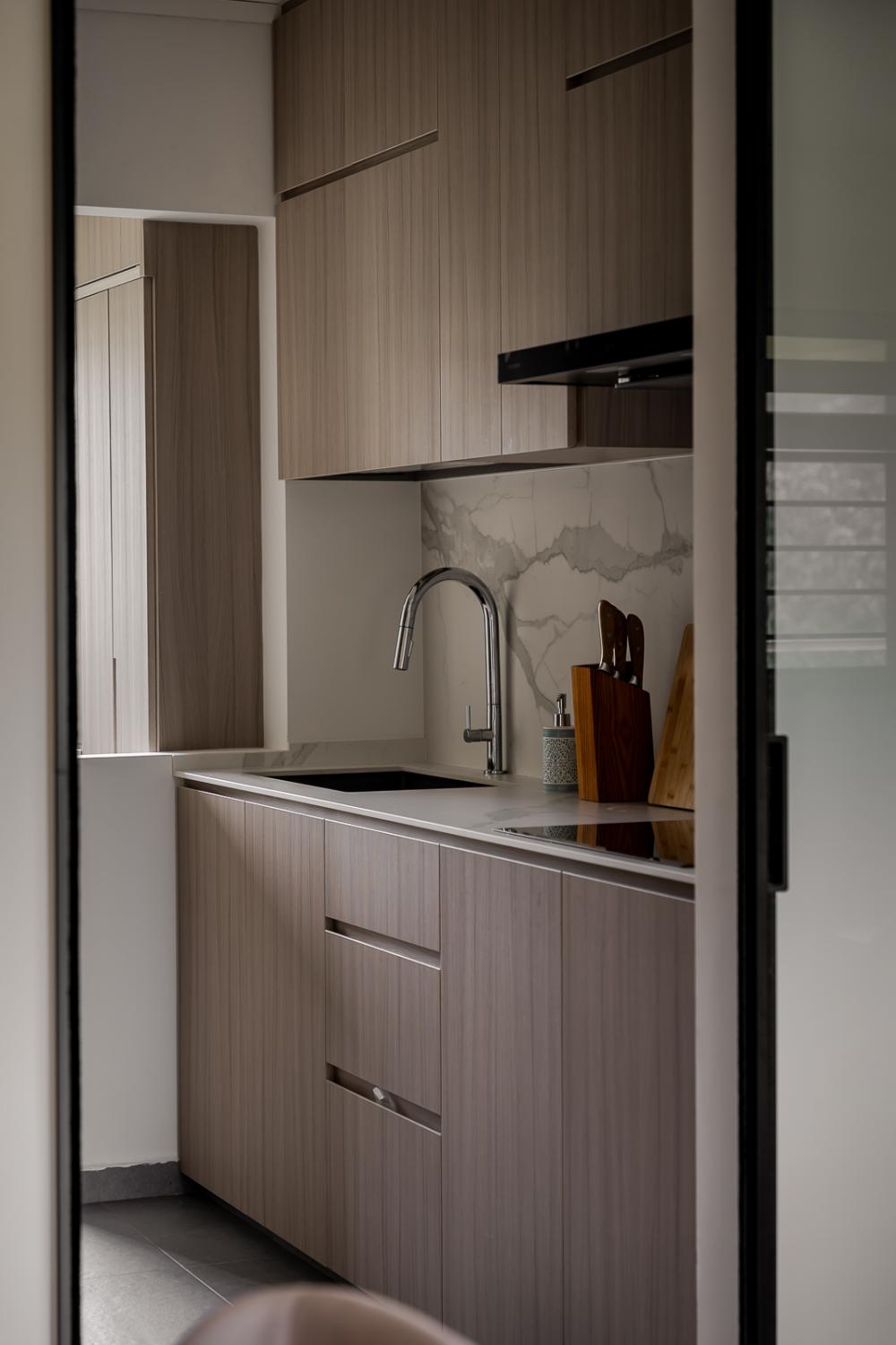Modern Kitchen with Countertop and Open Kitchen
