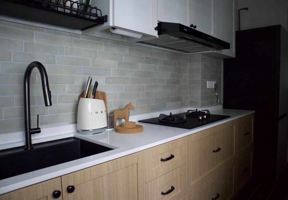 Country Kitchen with Countertop and Homogeneous Tiles
