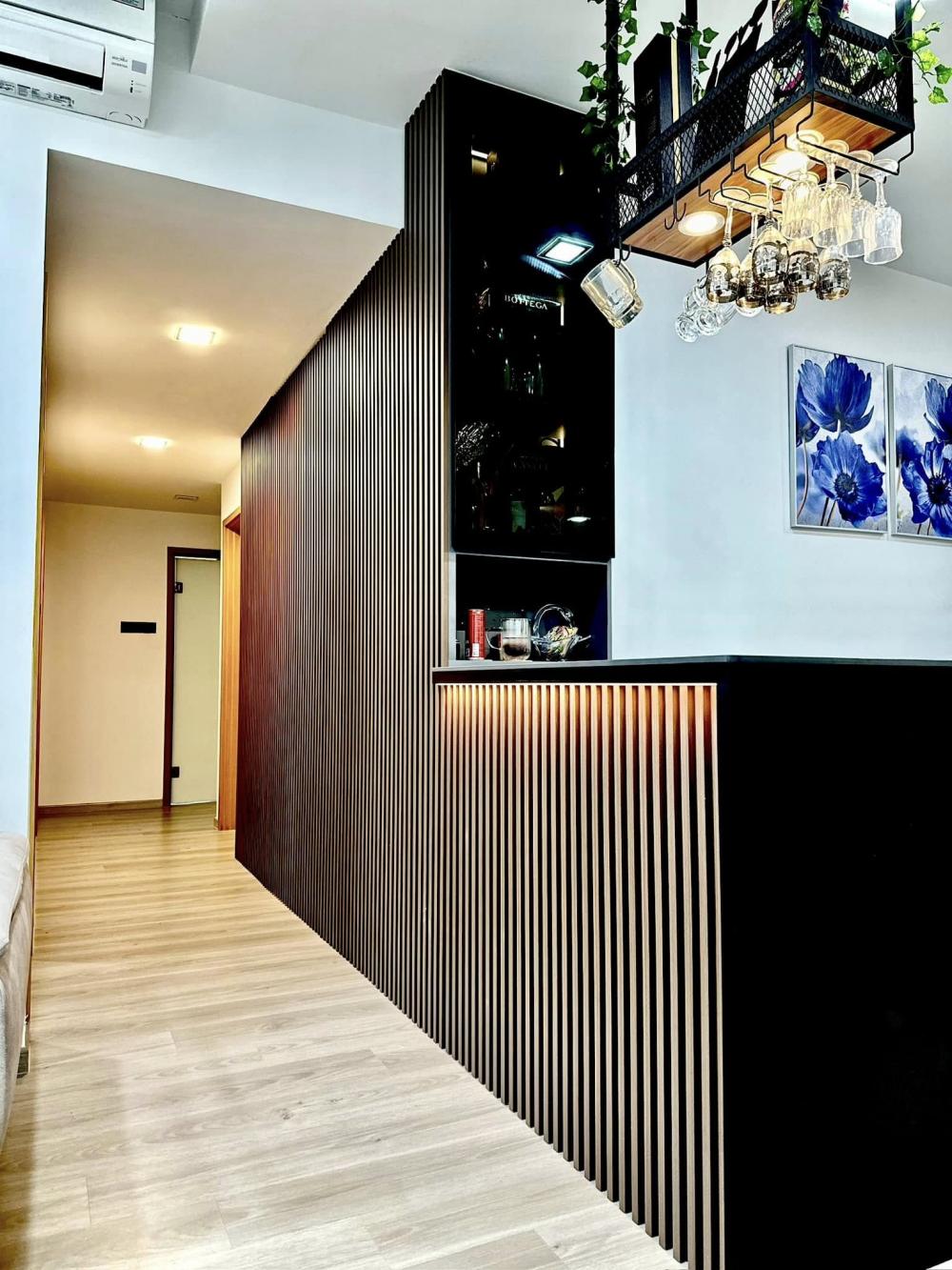 Modern Dining Room with Dining Table and Lighting
