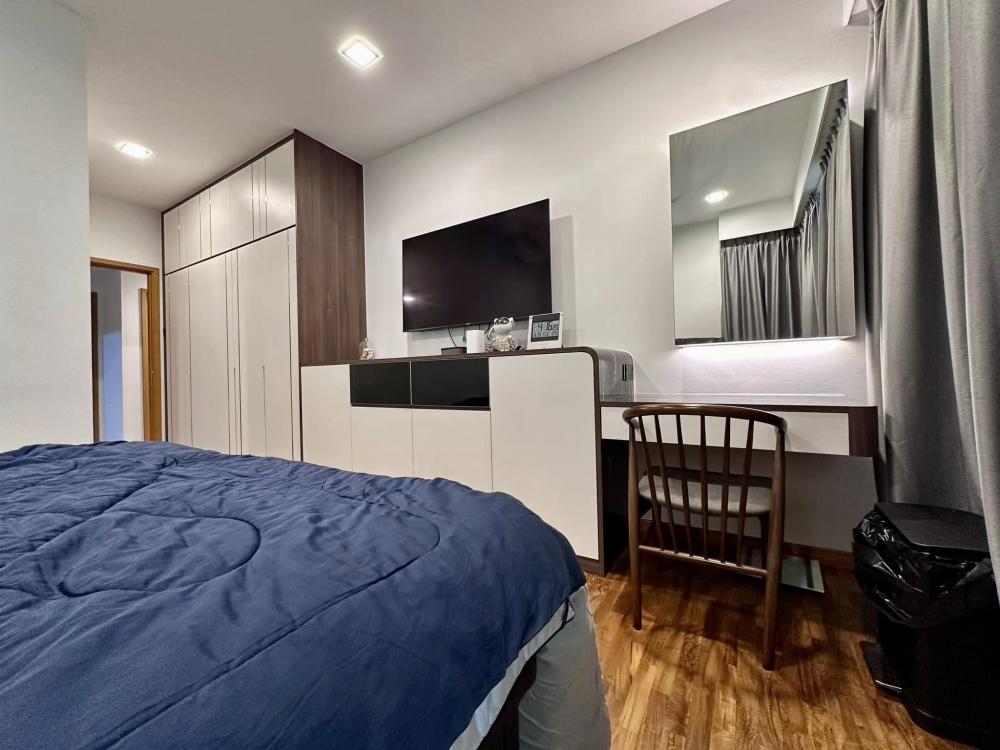 Modern Bedroom with Parquet Floor and Drop Ceiling