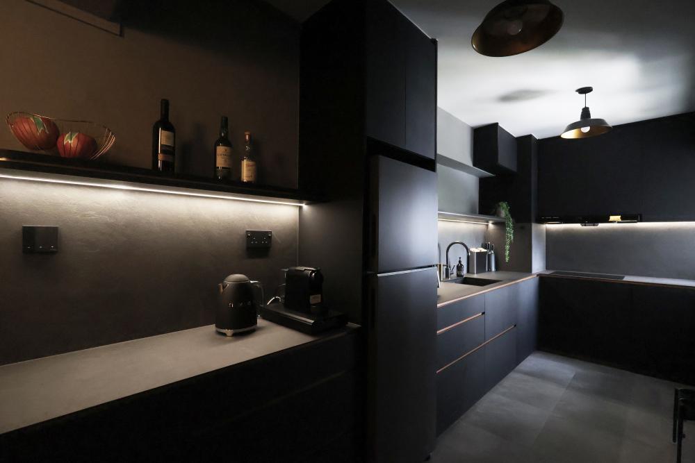 Modern Kitchen with Kitchen Window and Cupboard