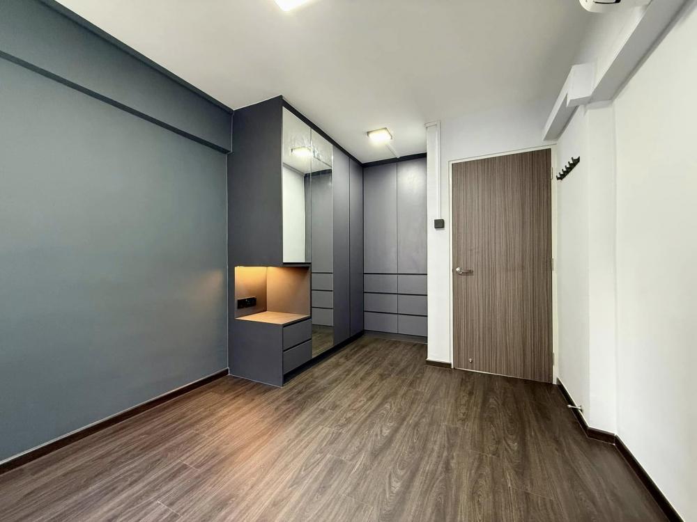 Modern Bedroom with Vinyl Flooring and Ceiling Light