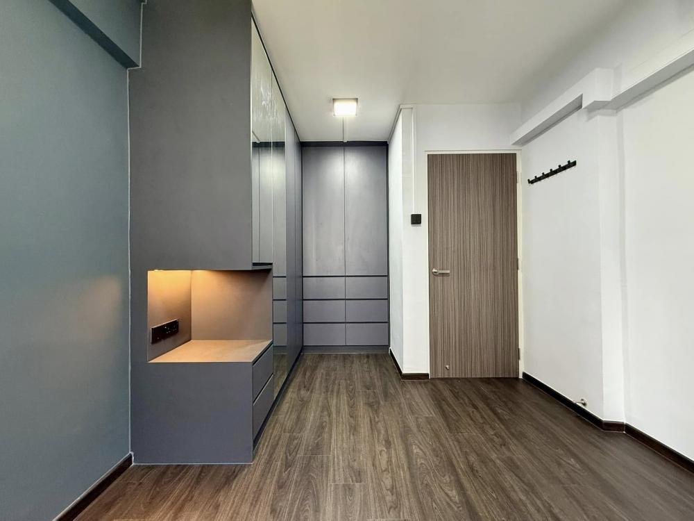 Modern Bedroom with Vinyl Flooring and Ceiling Light